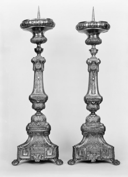 Vue de deux chandeliers. © Michel Thierry / Région Bourgogne-Franche-Comté, Inventaire du patrimoine - 1978