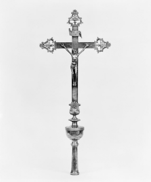 Croix de procession 2, vue d'ensemble. © Michel Thierry / Région Bourgogne-Franche-Comté, Inventaire du patrimoine - 1978