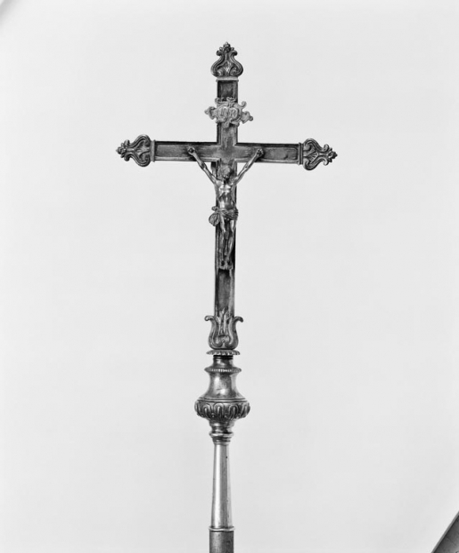 Croix de procession 1, vue de face. © Michel Thierry / Région Bourgogne-Franche-Comté, Inventaire du patrimoine - 1978