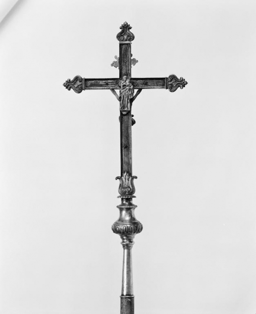 Croix de procession 1, vue du revers. © Michel Thierry / Région Bourgogne-Franche-Comté, Inventaire du patrimoine - 1978