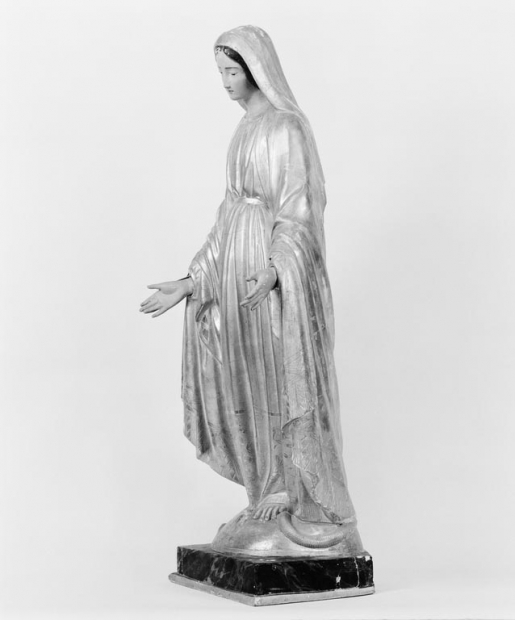 Statue de l'Immaculée Conception : profil gauche. © Jean-Luc Duthu / Région Bourgogne-Franche-Comté, Inventaire du patrimoine - 1978