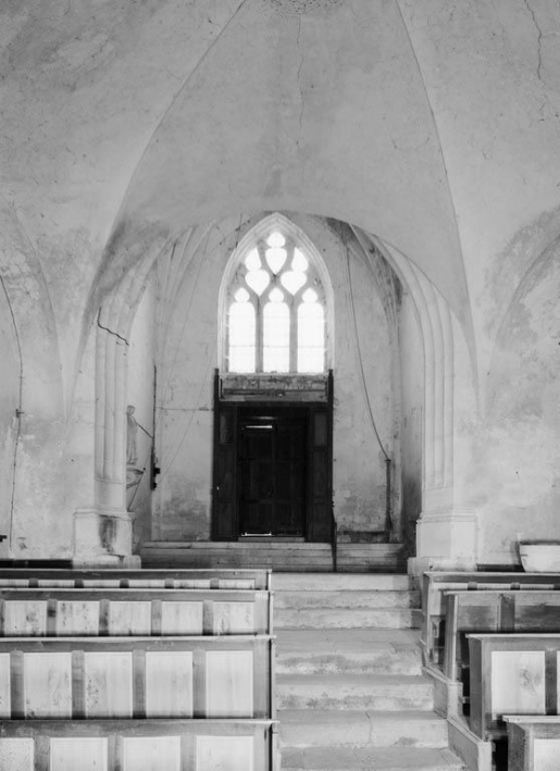 Vue du porche. © Michel Thierry / Région Bourgogne-Franche-Comté, Inventaire du patrimoine - 1978