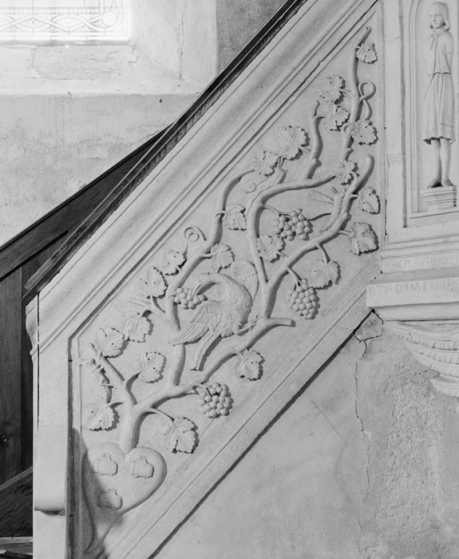 Panneau sculpté formant rampe. © Michel Rosso / Région Bourgogne-Franche-Comté, Inventaire du patrimoine - 1978