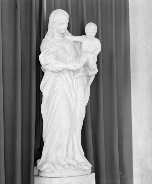 Vue d'ensemble, de trois quarts droit. © Michel Rosso / Région Bourgogne-Franche-Comté, Inventaire du patrimoine - 1978