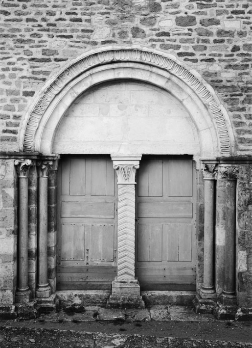 Détail du portail. © Michel Rosso / Région Bourgogne-Franche-Comté, Inventaire du patrimoine - 1978