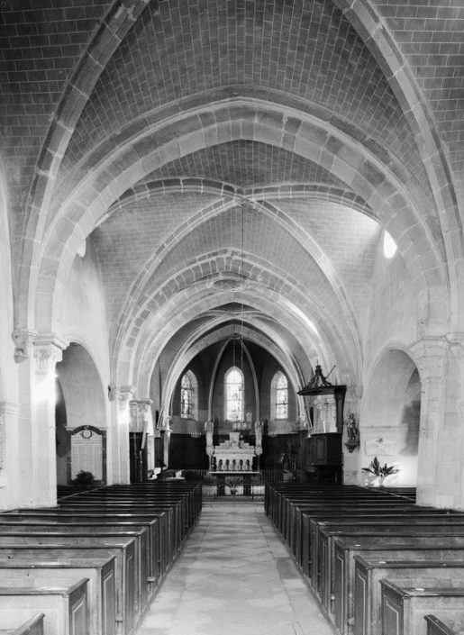 Vue d'ensemble de l'intérieur, depuis l'entrée. © Jean-Luc Duthu / Région Bourgogne-Franche-Comté, Inventaire du patrimoine - 1978