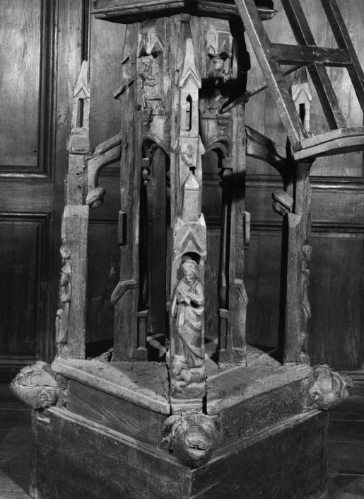 Piédestal. © Jean-Luc Duthu / Région Bourgogne-Franche-Comté, Inventaire du patrimoine - 1978