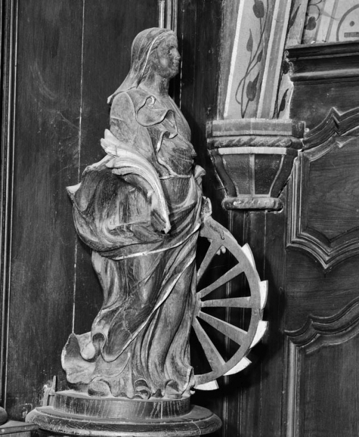 Sainte Catherine, de trois-quarts droit. © Michel Rosso / Région Bourgogne-Franche-Comté, Inventaire du patrimoine - 1978