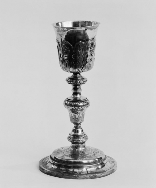 Vue d'ensemble du calice. © Michel Rosso / Région Bourgogne-Franche-Comté, Inventaire du patrimoine - 1978