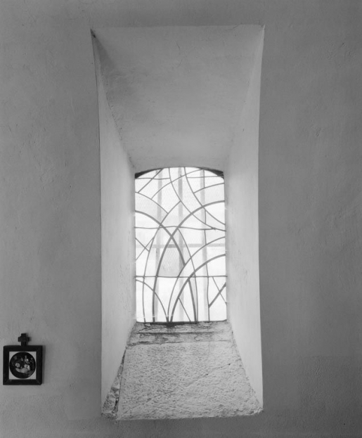 Fenêtre postérieure gauche. © Michel Rosso / Région Bourgogne-Franche-Comté, Inventaire du patrimoine - 1979