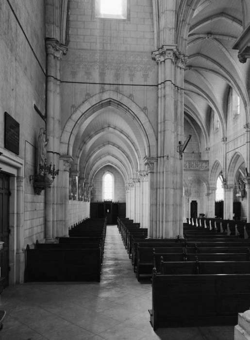 Bas-côté droit, depuis la chapelle latérale. © Michel Rosso / Région Bourgogne-Franche-Comté, Inventaire du patrimoine - 1979