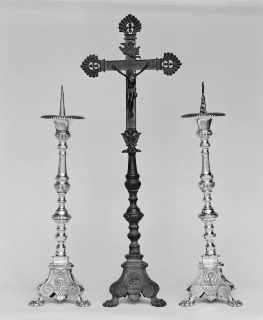 Vue de face d'une parure d'autel. © Michel Thierry / Région Bourgogne-Franche-Comté, Inventaire du patrimoine - 1979