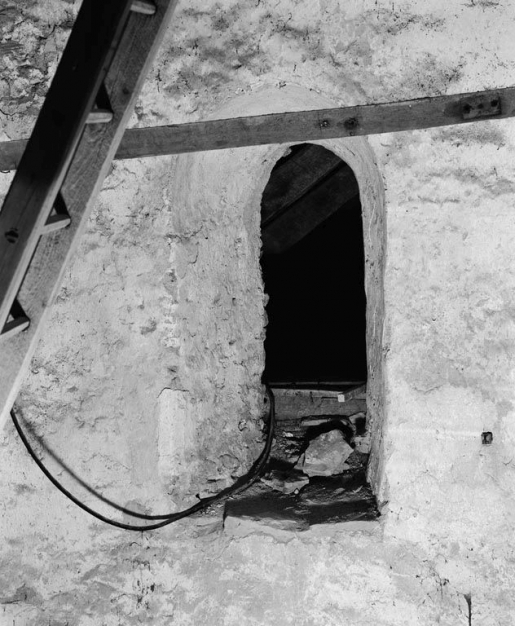 Massif postérieur, 1er étage : fenêtre de la tribune. © Jean-Luc Duthu / Région Bourgogne-Franche-Comté, Inventaire du patrimoine - 1979