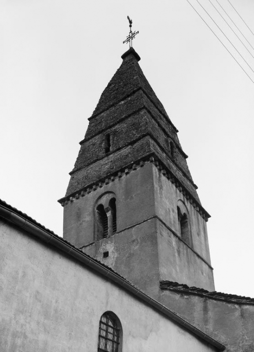 Clocher, faces antérieure et droite. © Michel Thierry / Région Bourgogne-Franche-Comté, Inventaire du patrimoine - 1979