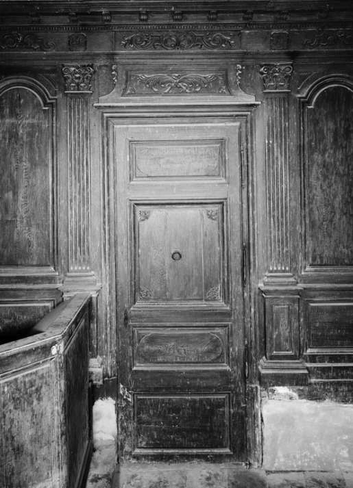 Détail de la porte de la sacrisitie. © Jean-Luc Duthu / Région Bourgogne-Franche-Comté, Inventaire du patrimoine - 1979