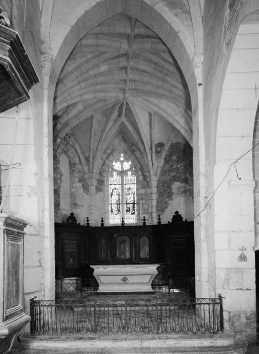 Le choeur : vue d'ensemble prise de la nef. © Jean-Luc Duthu / Région Bourgogne-Franche-Comté, Inventaire du patrimoine - 1979