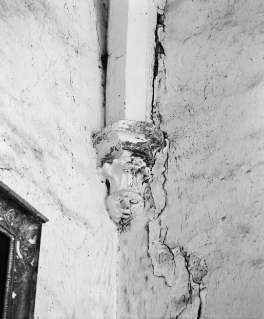 Vaisseau central : culot de l'angle antérieur gauche. © Michel Thierry / Région Bourgogne-Franche-Comté, Inventaire du patrimoine - 1979