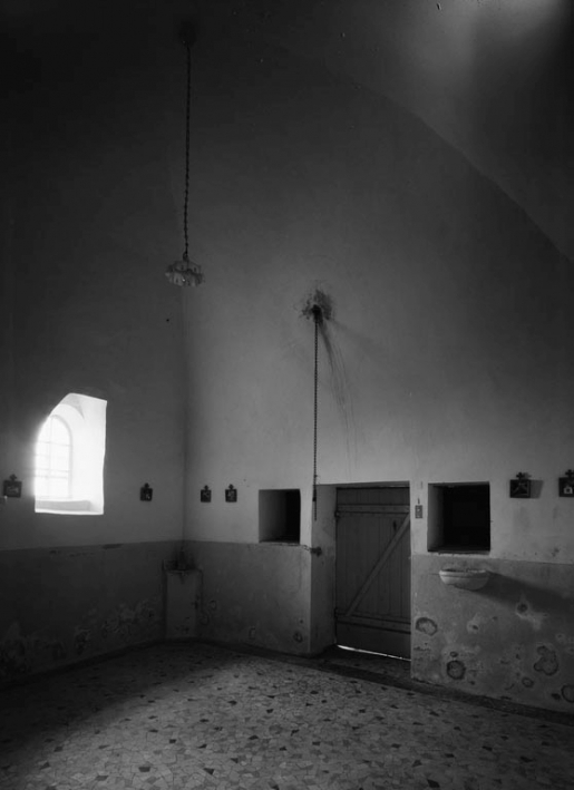 Mur droit et mur antérieur. © Michel Thierry / Région Bourgogne-Franche-Comté, Inventaire du patrimoine - 1979