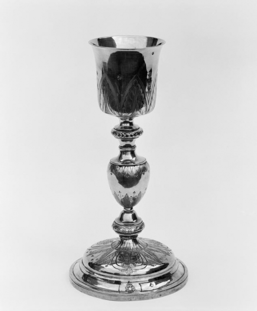 Vue d'ensemble du calice. © Jean-Luc Duthu / Région Bourgogne-Franche-Comté, Inventaire du patrimoine - 1979
