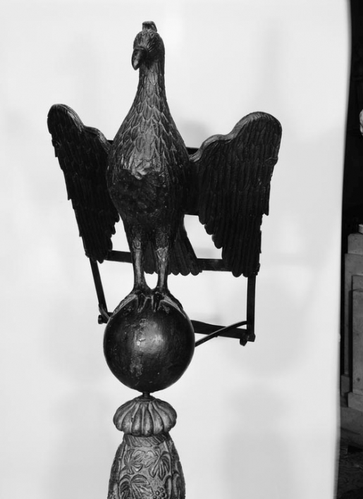 Détail de l'aigle. © Jean-Luc Duthu / Région Bourgogne-Franche-Comté, Inventaire du patrimoine - 1979