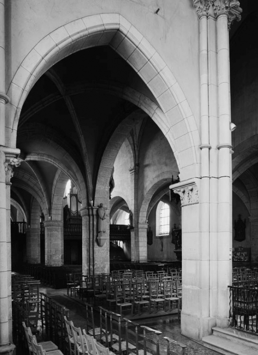 Nef et bas-côtés. © Michel Rosso / Région Bourgogne-Franche-Comté, Inventaire du patrimoine - 1979