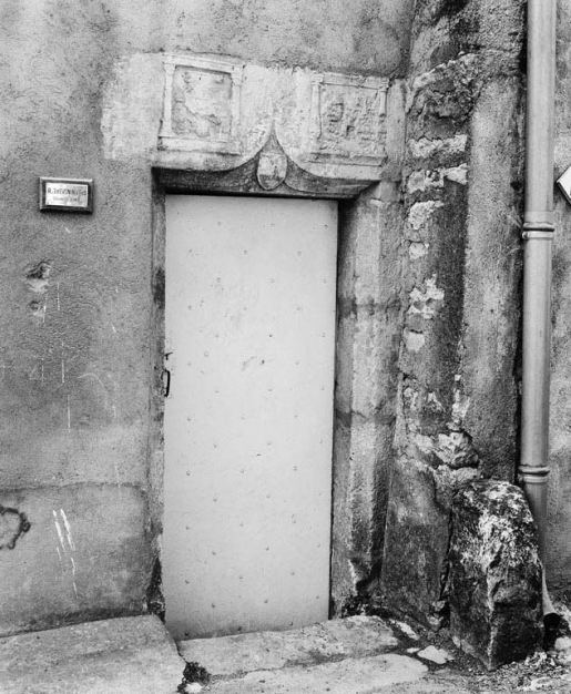 Détail de la porte de la maison sise parcelle 1378, section D7 du cadastre de 1940. © Jean-Luc Duthu / Région Bourgogne-Franche-Comté, Inventaire du patrimoine - 1980