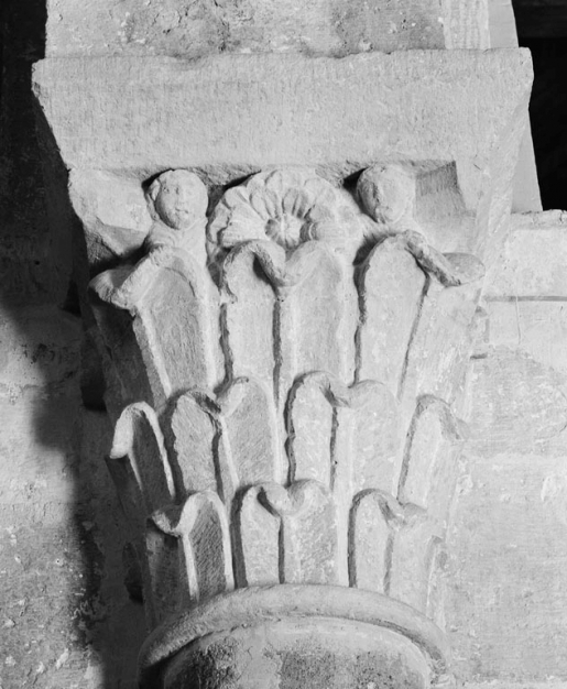 Chapiteau n°2. © Michel Rosso / Région Bourgogne-Franche-Comté, Inventaire du patrimoine - 1980