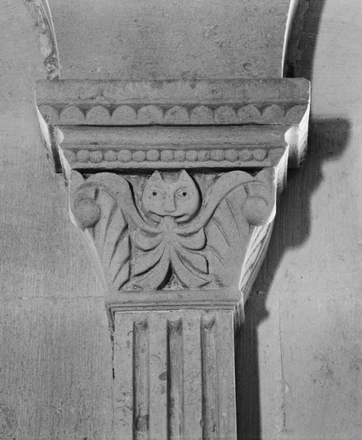 Chapiteau n°13. © Michel Rosso / Région Bourgogne-Franche-Comté, Inventaire du patrimoine - 1980