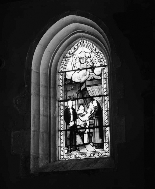 Fenêtre, détail (bas-côté droit, 3ème travée). © Michel Rosso / Région Bourgogne-Franche-Comté, Inventaire du patrimoine - 1980