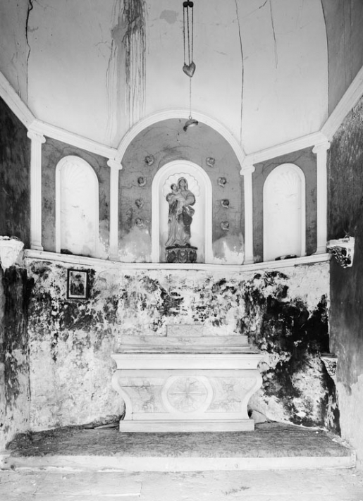 Vue depuis l'intérieur. © Michel Rosso / Région Bourgogne-Franche-Comté, Inventaire du patrimoine - 1980