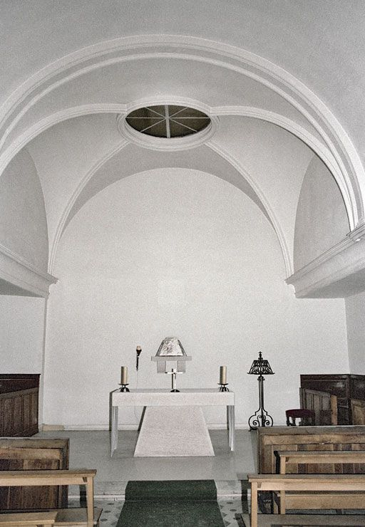 Intérieur de la chapelle en 1980. © Martine Plouvier / Région Bourgogne-Franche-Comté, Inventaire du patrimoine - 1980