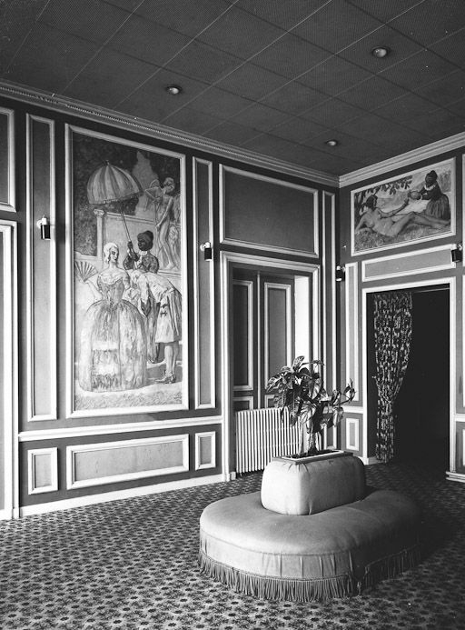 Casino, le hall d'entrée. © Jean-Luc Duthu / Région Bourgogne-Franche-Comté, Inventaire du patrimoine - 1984 Casino, le hall d'entrée. © Jean-Luc Duthu / Région Bourgogne-Franche-Comté, Inventaire du patrimoine - 1984