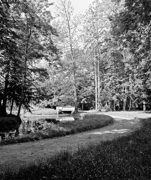 Le parc. © Michel Thierry / Région Bourgogne-Franche-Comté, Inventaire du patrimoine - 1984 Le parc. © Michel Thierry / Région Bourgogne-Franche-Comté, Inventaire du patrimoine - 1984