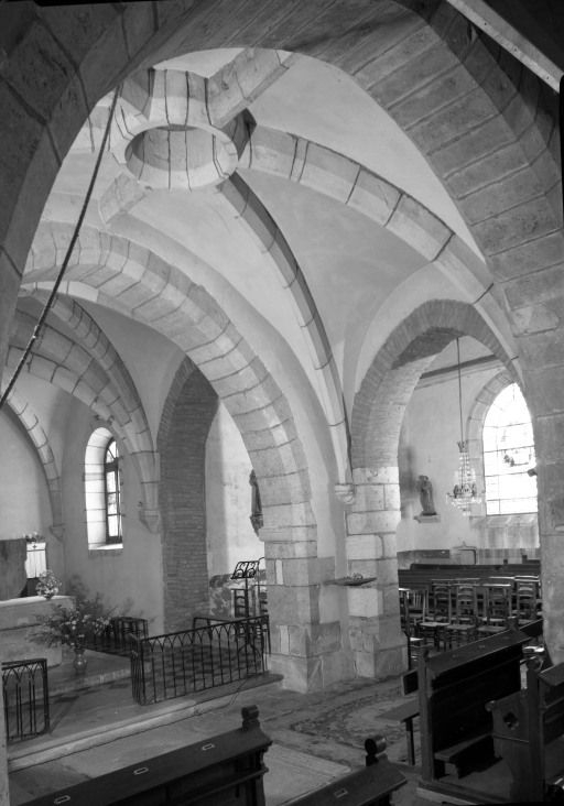 Avant-choeur et chapelle droite © Jean-Luc Duthu / Région Bourgogne-Franche-Comté, Inventaire du patrimoine - 1985