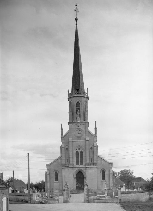 Elévation antérieure © Michel Thierry / Région Bourgogne-Franche-Comté, Inventaire du patrimoine - 1985