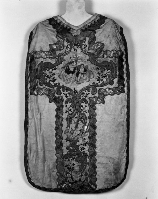 Chasuble © Michel Thierry / Région Bourgogne-Franche-Comté, Inventaire du patrimoine - 1985