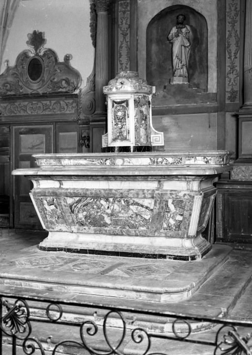 Vue de trois-quarts © Michel Thierry / Région Bourgogne-Franche-Comté, Inventaire du patrimoine - 1985