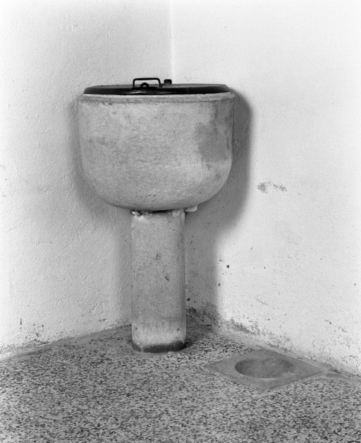 Fonts baptismaux © Michel Thierry / Région Bourgogne-Franche-Comté, Inventaire du patrimoine - 1986