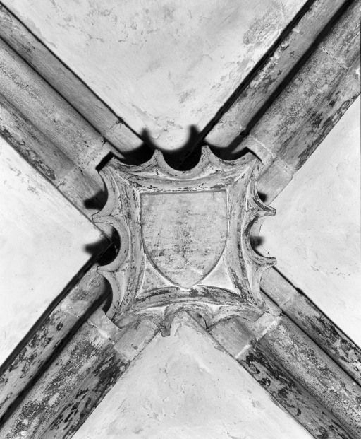 Première chapelle droite, clef de voûte © Jean-Luc Duthu / Région Bourgogne-Franche-Comté, Inventaire du patrimoine - 1986