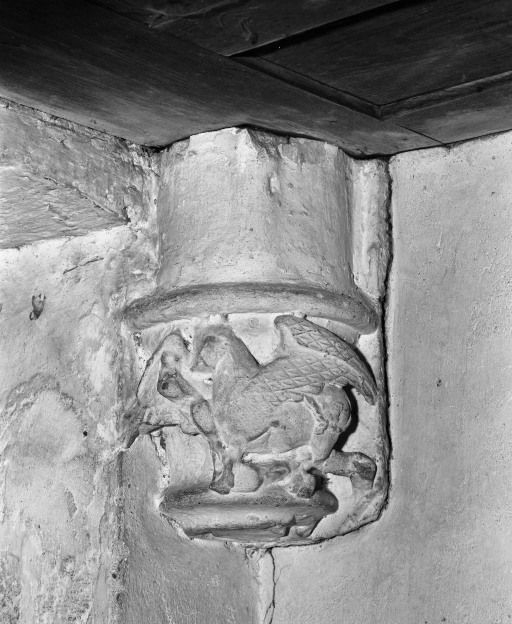 Troisième chapelle droite, culot antérieur droit, boeuf de saint Luc © Jean-Luc Duthu / Région Bourgogne-Franche-Comté, Inventaire du patrimoine - 1986