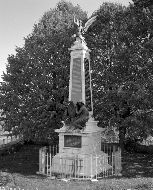 Vue rapprochée. © Michel Rosso / Région Bourgogne-Franche-Comté, Inventaire du patrimoine - 1986