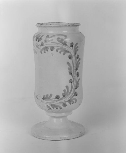 Vue d'un pot. © Michel Thierry / Région Bourgogne-Franche-Comté, Inventaire du patrimoine - 1987 Vue d'un pot. © Michel Thierry / Région Bourgogne-Franche-Comté, Inventaire du patrimoine - 1987