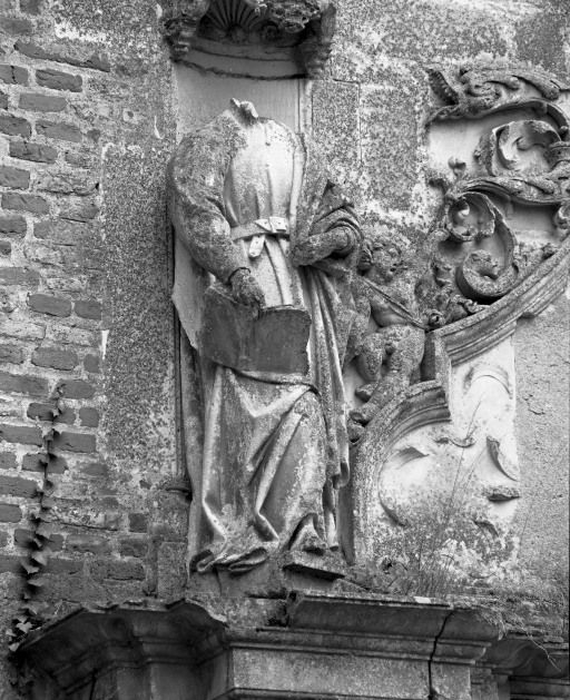 Saint Pierre © Jean-Luc Duthu / Région Bourgogne-Franche-Comté, Inventaire du patrimoine - 1987