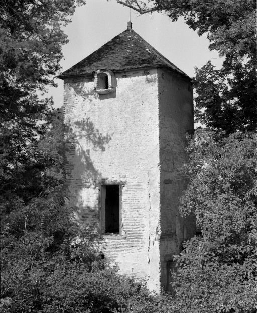 Colombier. © Michel Rosso / Région Bourgogne-Franche-Comté, Inventaire du patrimoine - 1987