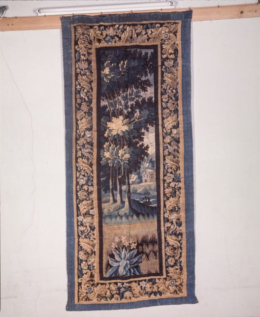 N°3 : entre-fenêtre © Michel Rosso / Région Bourgogne-Franche-Comté, Inventaire du patrimoine - 1992