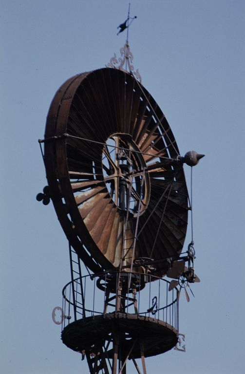 éolienne © Jean-Luc Duthu / Région Bourgogne-Franche-Comté, Inventaire du patrimoine - 1992  éolienne © Jean-Luc Duthu / Région Bourgogne-Franche-Comté, Inventaire du patrimoine - 1992