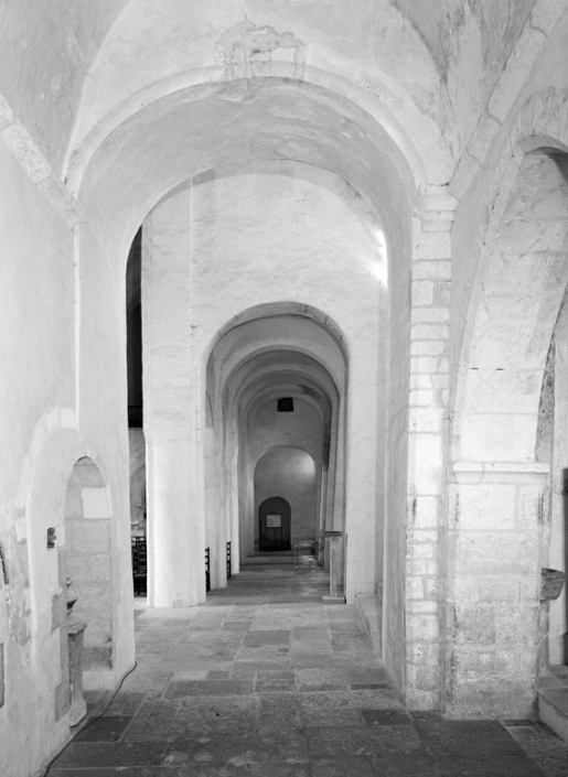  collégiale © Jean-Luc Duthu / Région Bourgogne-Franche-Comté, Inventaire du patrimoine - 1993