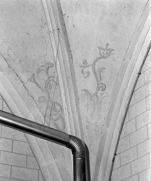 Voûte du choeur : décor peint (angle antérieur droit). © Jean-Luc Duthu / Région Bourgogne-Franche-Comté, Inventaire du patrimoine - 1994