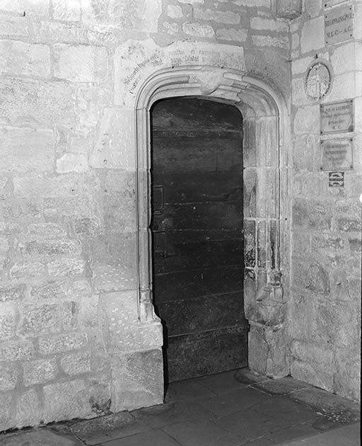 Choeur, porte de la sacristie. © Jean-Luc Duthu / Région Bourgogne-Franche-Comté, Inventaire du patrimoine - 1995
