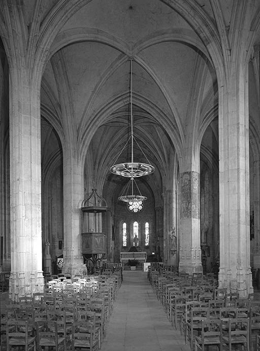 Vaisseau central, vue prise de l'entrée. © Jean-Luc Duthu / Région Bourgogne-Franche-Comté, Inventaire du patrimoine - 1995